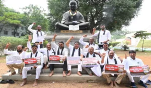 పంచాయతీ ఎన్నికలపై సర్పంచుల డిమాండ్!