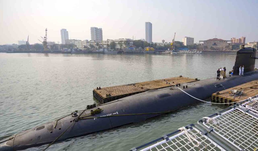 భారతదేశ సముద్ర భద్రతకు నావికాదళ యోధులు