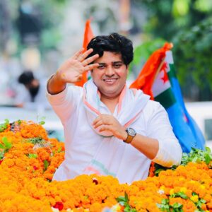 మతపరమైన పోస్టు: కాంగ్రెస్ ఎంపీపై కేసు