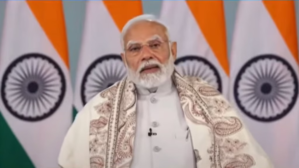 స్వామిత్వ పథకం కార్డులను పంపిణీ చేసిన మోదీ