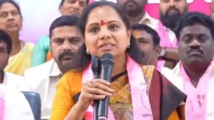 మళ్లీ అధికారంలోకి వచ్చాక తిరిగి చెల్లిస్తాం: కవిత హెచ్చరిక