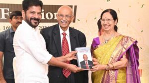 లైఫ్ ఆఫ్ ఏ కర్మయోగి పుస్తకాన్ని ఆవిష్కరించిన సీఎం రేవంత్