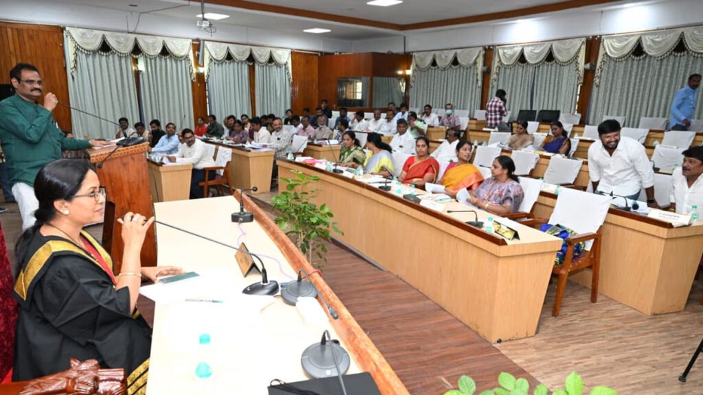 తిరుపతి మేయర్‌పై కార్పొరేటర్ల అసంతృప్తి