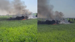 కూలిన యుద్ధ విమానం.. పైలట్లకు గాయాలు