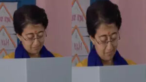 ఓటు హక్కు వినియోగించుకున్న ఢిల్లీ సీఎం అతిషి