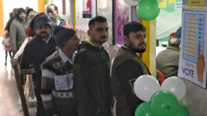 ఢిల్లీ ఎన్నికలు.. తొలి గంటల్లో పోలింగ్ శాతం..