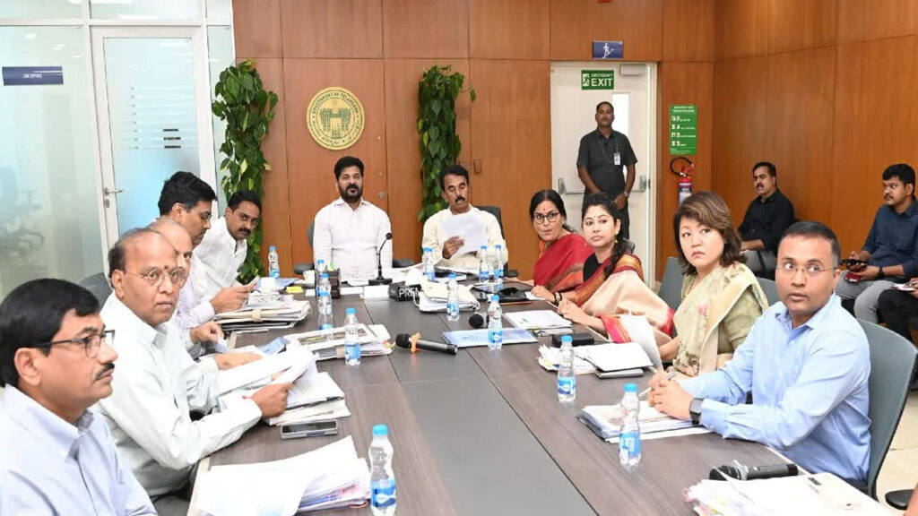 ప‌ర్యాట‌క రంగంలో పెట్టుబడులు పెట్టే వారికి ప్రోత్సాహకాలు: సీఎం