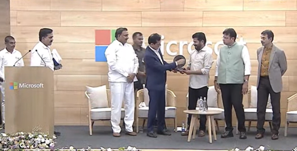 మైక్రోసాఫ్ట్ కొత్త భవనాన్ని ప్రారంభించిన రేవంత్ రెడ్డి