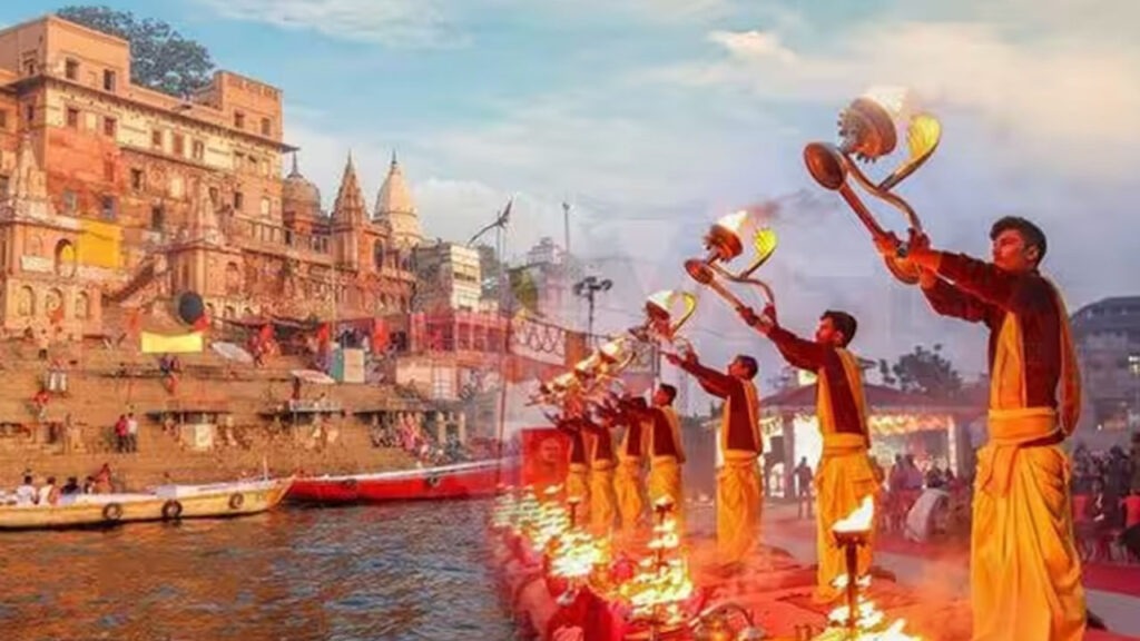 మహాశివరాత్రి వేళ.. భక్తులతో కిటకిట లాడుతున్న కాశీ