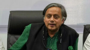 ట్రంప్‌తో భేటీలో ప్రధాని హుందాగా నడుచుకున్నారు: శశిథరూర్