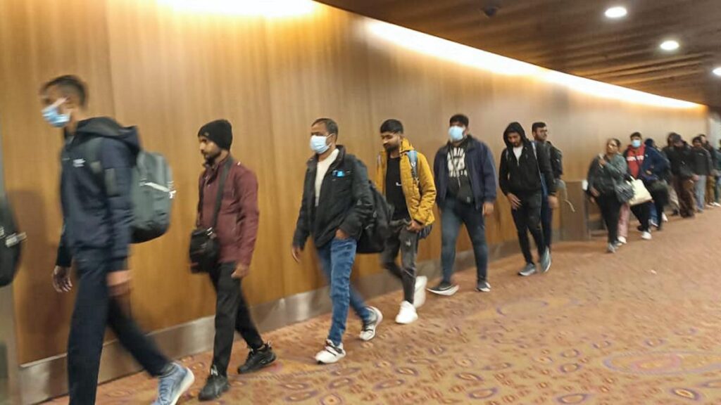 భారత వలసదారుల పట్ల అమానవీయ ప్రవర్తన