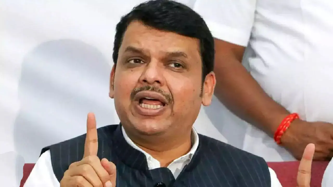 Threats to Maharashtra CM Fadnavis