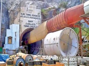 నాగర్ కర్నూల్ జిల్లా దోమలపెంట వద్ద శ్రీశైలం ఎడమగట్టు కాలువ వద్ద ప్రమాదం