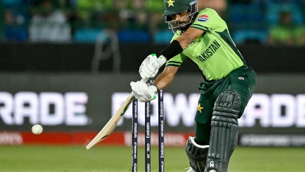 బాబర్ అజామ్ ఔట్