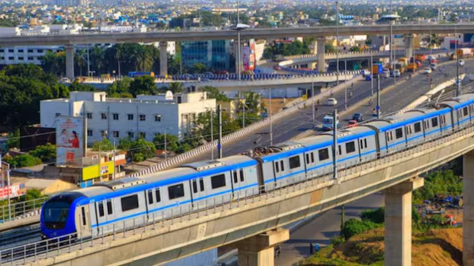 Chennai Metro : చెన్నై మెట్రోలో సాంకేతిక సమస్య.. సబ్‌వేలో ఆగిపోయిన రైలు…
