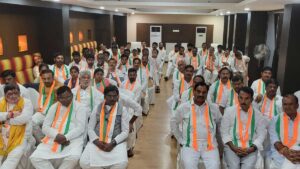 సీఎల్పీ సమావేశానికి డుమ్మా కొట్టిన ఆ 10 మంది ఎమ్మెల్యేలు