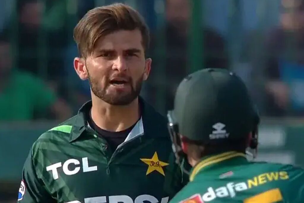 షహీన్ అనుచిత ప్రవర్తన పై పాక్ విమర్శ..