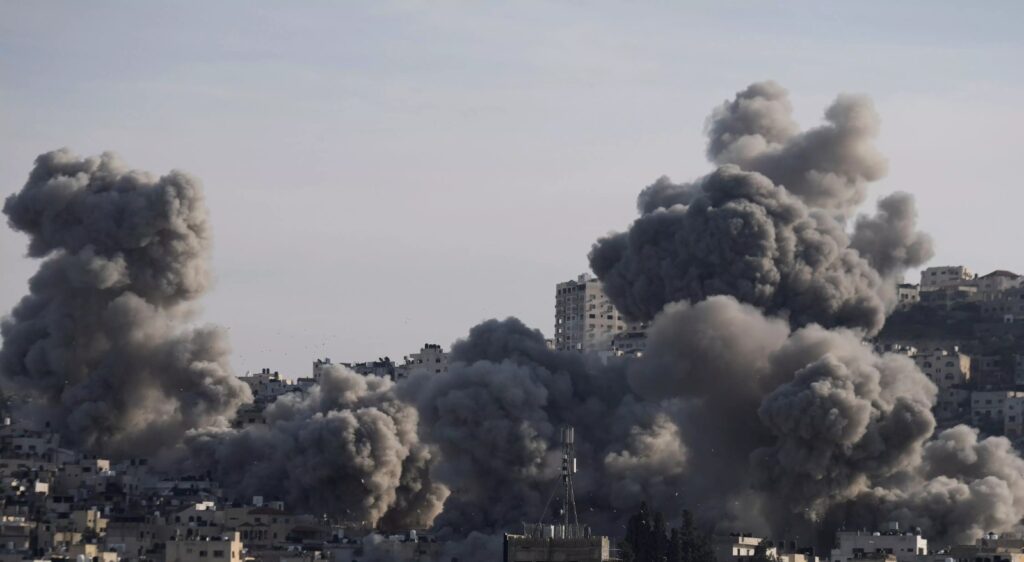 సిరియాలో కారు బాంబు పేలుడులో 15 మంది మృతి