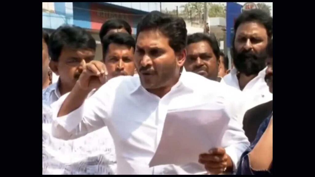 ఎవరినీ వదిలిపెట్టాను అంటూ జగన్ వార్నింగ్