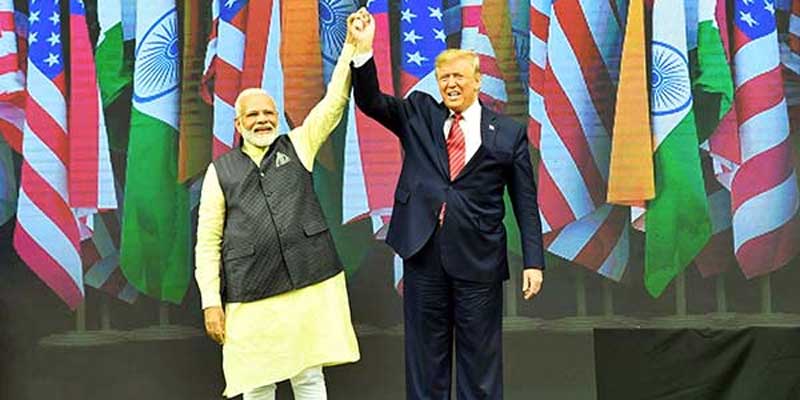 అక్రమ వలసదారులకు ఇతర దేశాల్లో ఉండే హక్కు లేదు