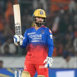 ఆర్‌సీబీకి కొత్త కెప్టెన్ గా ర‌జ‌త్