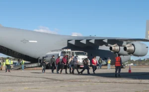 వారేం నేరం చేసారు? సంకెళ్లతో బంధించడం ఏంటి?