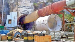టన్నెల్‌ లో కొనసాగుతున్న సహాయ చర్యలు