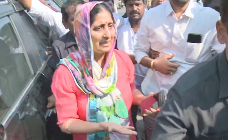 వంశీని చంపేస్తారేమో ? భార్య పంకజశ్రీ