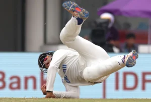 అరంగేట్రం మ్యాచ్‌లో కళ్ళు చెదిరే ఫిల్లింగ్