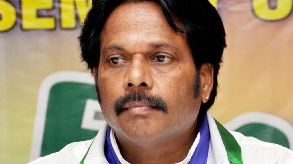 మాజీ ఎంపీ ఆస్తులను జప్తు చేసిన ఈడీ