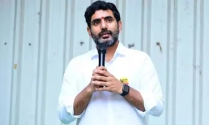 లక్షల ఉద్యోగాలు ఇస్తాం అంటున్నా మంత్రి లోకేష్