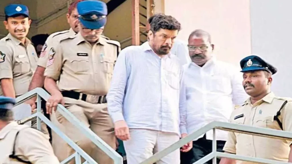 పోసానికి దెబ్బ మీద దెబ్బ