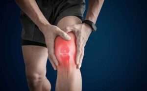 తరుచూ మోకాళ్ళ నొప్పితో బాధపడుతున్నారా?అయితే వెంటనే డాక్టరుని సంప్రదించండి