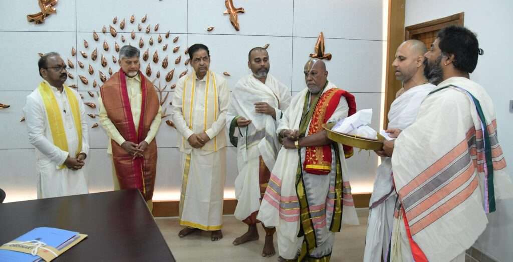 Chandrababu Naidu: ఒంటిమిట్ట రాములవారి కల్యాణానికి చంద్రబాబును ఆహ్వానించిన టీటీడీ చైర్మన్