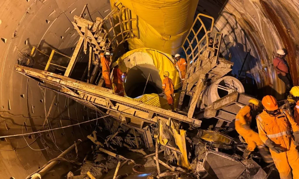 ఎస్ఎల్బీసీ వద్ద కొనసాగుతున్న సహాయక చర్యలు