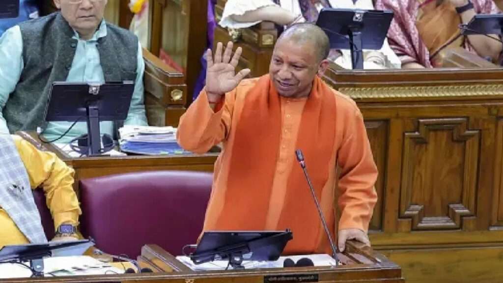 కుంభమేళాలో రూ.30 కోట్లు సంపాదించిన ఓ కుటుంబం : సీఎం