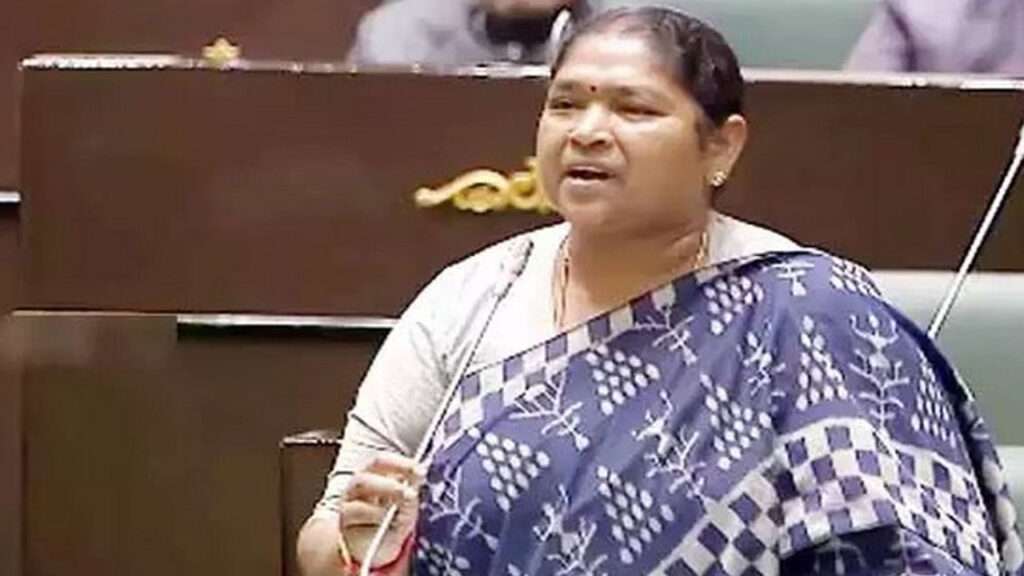 స్పీకర్‌పై బీఆర్ఎస్‌కి గౌరవం లేదు : మంత్రి సీతక్క