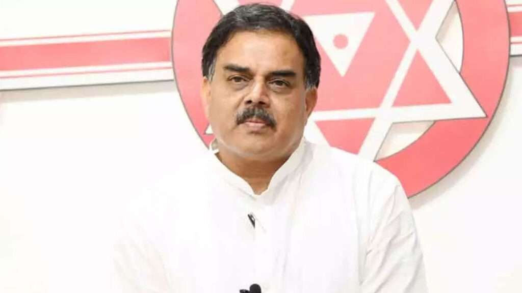 పవన్ కళ్యాణ్ వల్లనే..చంద్రబాబు సీఎం అయ్యాడు : నాదెండ్ల !