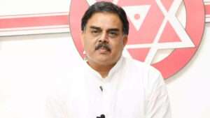 పవన్ కళ్యాణ్ వల్లనే..చంద్రబాబు సీఎం అయ్యాడు : నాదెండ్ల !