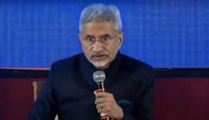 డాలర్ ను బలహీనపరిచే భావన మాకు లేదు: జైశంకర్