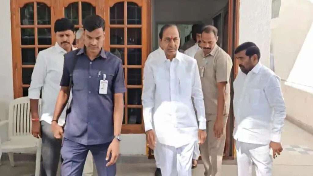 అసెంబ్లీకి బయల్దేరిన మాజీ సీఎం కేసీఆర్‌