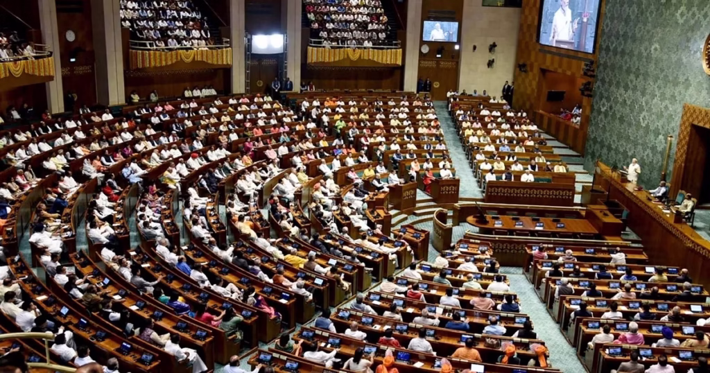 Indian Parliament : ఎంపీల జీతం రూ.1 లక్ష నుంచి లక్షలకు పెంపు