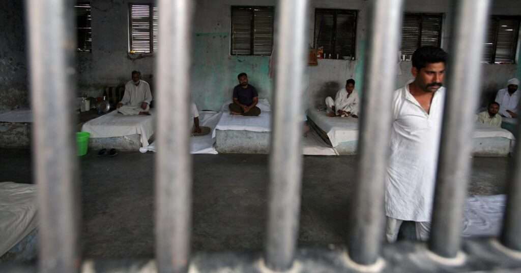 Indians : యూఏఈ క్షమాభిక్ష వెనుక ఉద్దేశం ఏముంది ?