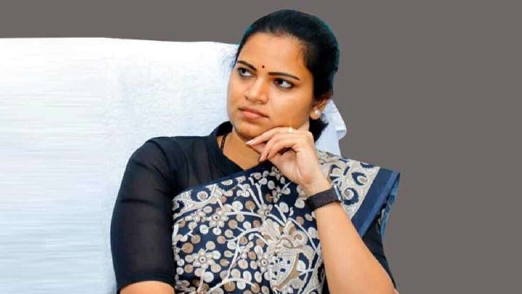 రజినీపై విచారణ.. అనుమతి కోసం గవర్నర్‌కు లేఖ