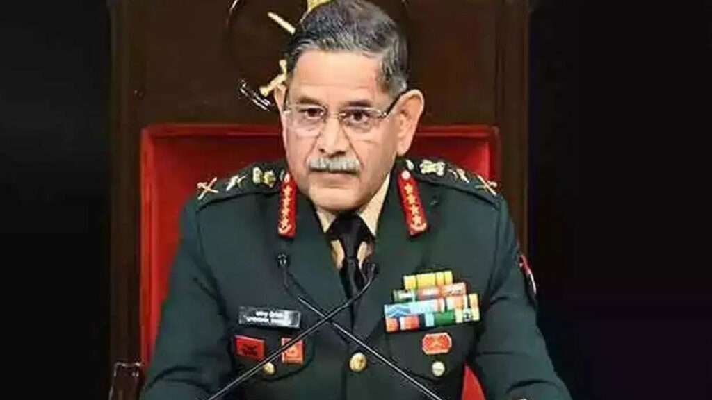 భారత్‌కు వ్యతిరేకంగా పాక్ , చైనా కుమ్మక్కు : ఆర్మీ చీఫ్