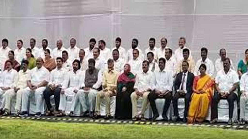 AP Assembly : అసెంబ్లీ ఆవరణలో ఎమ్మెల్యేలు, ఎమ్మెల్సీలకు ఫొటో సెషన్‌