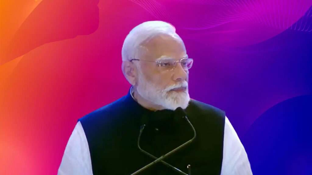 ప‌ట్ట‌ణ న‌క్స‌లైట్లకు రాజ‌కీయ పార్టీల అండ‌: ప్ర‌ధాని మోడీ