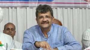 దేశంలోనే అత్యంత ధనిక ఎమ్మెల్యే ఇతనే