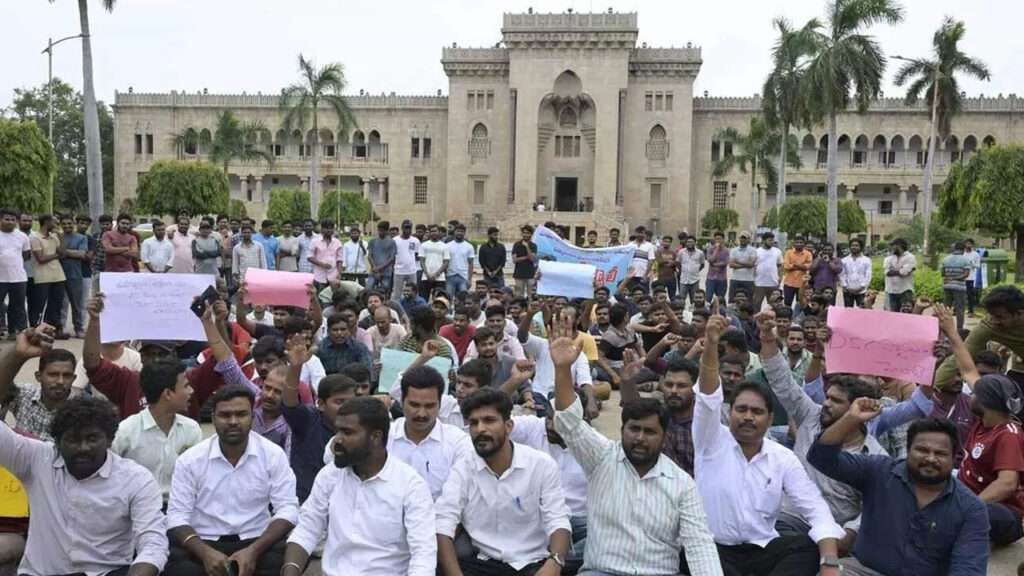 Osmania University : ఓయూలో సౌకర్యాల కోసం రోడ్డెక్కిన విద్యార్థులు