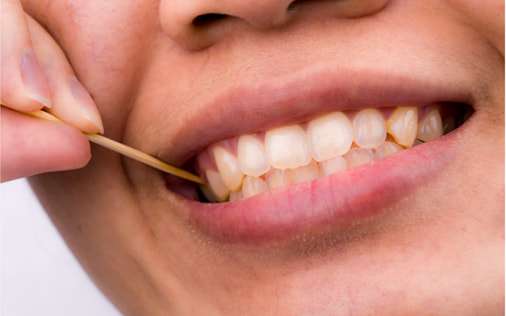 Toothpick: భోజనం తర్వాత టూత్‌పిక్‌ ఉపయాగించడం వల్ల ఎంత డేంజరో తెలుసా!